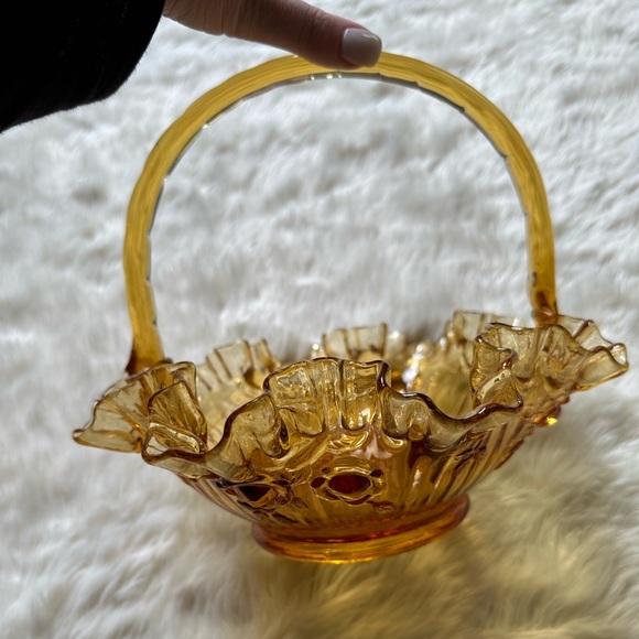 Vintage Amber Art Glass Basket Thumbprint Ruffled Edge Fenton Dish - Picture 8 of 8